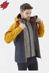 Veste de pluie équestre en tissu à 3 couches Veste légère personnalisée Escalade Camping Veste de pluie fantaisie pour hommes Imperméable - Product Image 3