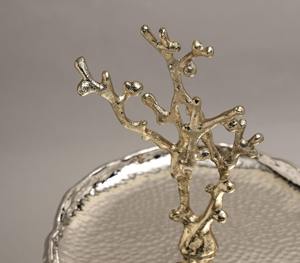 ขาตั้งเค้กโลหะ 2 ชั้น สีเงินวินเทจ พร้อมฐานลายกิ่งไม้สีทอง สำหรับงานแต่งงาน งานเลี้ยง จัดเสิร์ฟผลไม้ และเป็นของขวัญ - Product Image 4