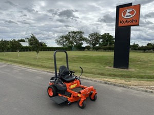 ใช้งานค่อนข้างดีและใหม่ Kubota Z1-421เครื่องตัดหญ้าแบบไม่มีเสียงเลี้ยวสำหรับตัดหญ้า - Product Image 4