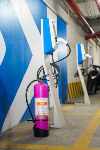 ORION Extincteur à eau à batterie au lithium de 3 litres exclusivement pour les incendies de véhicules électriques et les incendies de A-B-C - Product Image 4