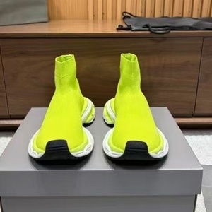 Chaussures de sport montantes en tricot néon pour hommes, avec logo personnalisé, style basket décontracté et tendance, à enfiler, pour usage quotidien - Product Image 4
