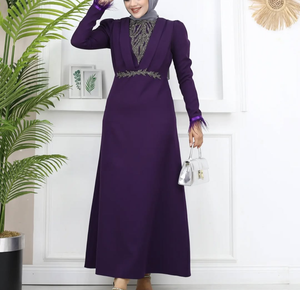 Abaya de luxe pour l'Aïd et les événements religieux Design minimaliste élégant avec tissu de qualité supérieure et finition lisse Convient pour l'Aïd - Product Image 5