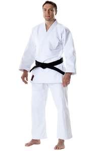 Combinaison de judo robuste conçue pour une résistance à la préhension et à la force, offrant des performances fiables lors des entraînements et des compétitions. - Product Image 3