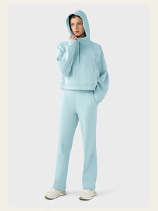 Conjuntos Deportivos de 2 Piezas de Secado Rápido con Patrón Sólido de la Mejor Calidad para Mujer, Top Corto con Capucha y Pantalones Jogger, 72% Poliéster, 18% Nailon, 10% Elastano - Product Image 6