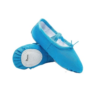 Chaussons de danse classiques en toile toutes couleurs, semelle souple et flexible, pour débutantes, filles et femmes, chaussures d'entraînement, vente en gros - Product Image 1