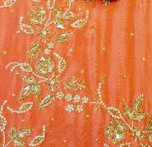 Costumes coûteux brodés à la main non cousus de créateur moderne pour les fêtes de style traditionnel indien à la mode - Product Image 3