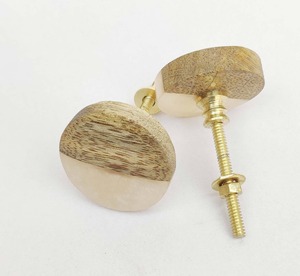 Poignées et boutons de meubles de qualité d'exportation Bouton de porte classique en bois de résine avec détails décoratifs pour les maisons patrimoniales pour la vente en gros - Product Image 1