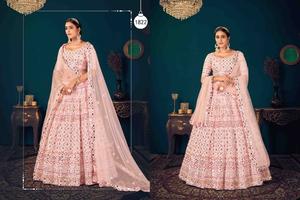 Lehenga Choli de mujer Premium para fiesta de boda conjunto étnico elegante perfecto para exportación y suministro al por mayor de La India - Product Image 2