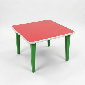 Table carrée en contreplaqué pour enfants, design moderne du milieu du siècle, pieds en bois durables, pour bébés et enfants. - Product Image 4