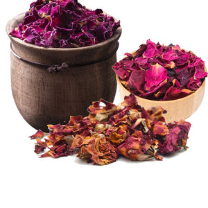 Pétales de roses rouges séchées | Pour les arrangements floraux et la décoration - Product Image 2