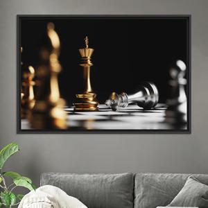 Impresión en Lienzo del Rey de Ajedrez Dorado en Víctoria, Decoración Artística Moderna de Estrategia, Lienzo con Marco NEGRO - Product Image 1