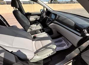 Minivan Honda Odyssey Elite 2020, Bien Cuidada y Limpia - Product Image 4