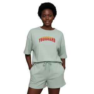 Conjunto de 2 Piezas para Mujer, 2026 OEM/ODM, 100% Algodón, Casual, Camiseta y Pantalones Cortos de Felpa, Color Liso, con Logotipo Impreso Digital Personalizado, Acabado Lavado - Product Image 1