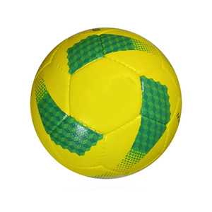 Nouveau ballon de football et de soccer en cuir léger en gros, personnalisé, résistant, fabriqué au Pakistan pour l'entraînement - Product Image 1