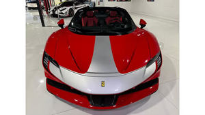 Coche usado seminueva certificado LHD/RHD 2023 Fer rari SF90 Spider Convertible AWD - Product Image 2