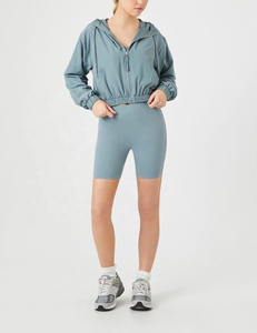 เสื้อคลุมออกกำลังกายผู้หญิงไซส์ใหญ่ แขนยาว ผ้าลูกไม้ ติดกระดุม ระบายอากาศได้ดี แบบครอป ซิปหน้า เหมาะสำหรับออกกำลังกาย วิ่ง โยคะ 2 ชิ้น - Product Image 4