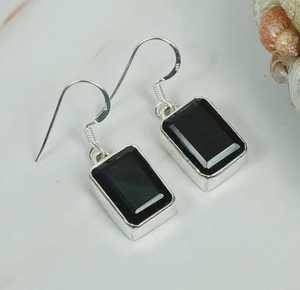 Boucles d'oreilles pendantes en onyx noir faites à la main, bijoux en argent sterling 925, cadeau élégant pour femmes, design de style bohème - Product Image 1