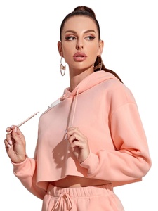 Algodón hecho al por mayor ropa de calle personalizada recortada sudaderas con capucha de manga larga de color sólido Crop Top sudaderas con capucha - Product Image 5