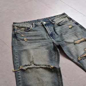 Jeans de Mezclilla Desgastados y Rotos para Hombre |   Pantalones Vaqueros Rectos de Moda Urbana, Logotipo Personalizado OEM, Venta al Por Mayor, Otoño/Primavera - Product Image 2