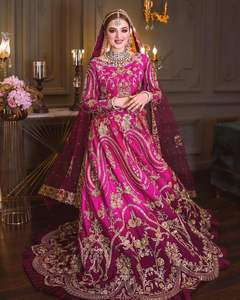 2025 @ robe nuptiale longueur au sol et Dupatta avec de superbes perles Dabka embellies perles de verre cristal travail de broderie Zari à la main - Product Image 1