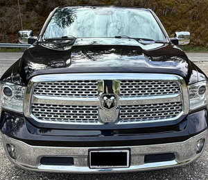 Camionetas Laramie Crew Cab 4x4/AWD 2018 de 1500 cc, Usadas en Buen Estado, en Venta - Product Image 1