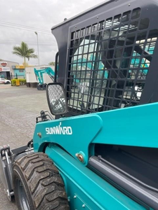 Utilisé pour Sunwardds SWL 3230,2024 SUNWARDDS SWL3220 Skid Steer Loader à vendre Mini Kubota Engine Wheel Loader - Product Image 4