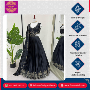 Ensemble Lehenga Choli Dupatta de créateur de luxe en satin de soie avec miroir Vêtements indiens traditionnels pour occasions spéciales - Product Image 2