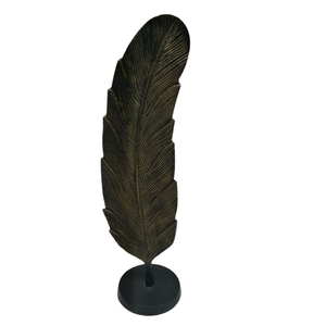 Decoración del hogar Metal tallado Mesa decoración escultura elegante pluma escultura estatua decoración moderna accesorios para el hogar - Product Image 1