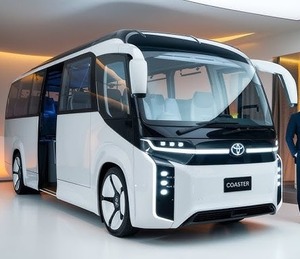 Toyota Coaster 2025 seminuevo: El último autobús de tamaño medio BLANCO, vehículo con volante a la izquierda y derecha usado cuidadosamente, opciones a la venta - Product Image 3