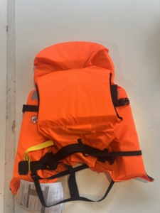 Giubbotto di Salvataggio Inerente ADT Martinica Modello 08211/1 per Adulti e Bambini Taglie da XXS a XXL Realizzato in Materiale EPE Foam - Product Image 3