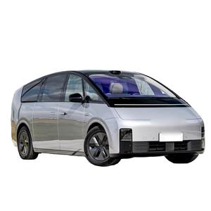 Vehículo Eléctrico Inteligente de Nueva Energía 2025, Monovolumen de Lujo de 7 Plazas con Tracción en las Cuatro Ruedas y Gran Autonomía, Fabricado en China - Product Image 1