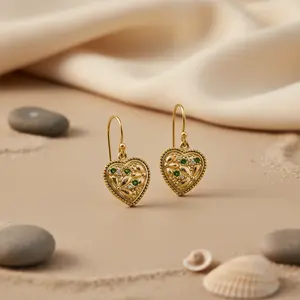 Boucles d'oreilles pendantes tendance pour femme en plaqué or avec pierre verte en forme de cœur, pendentif religieux, style goutte, en titane, idéal pour un cadeau - Product Image 1