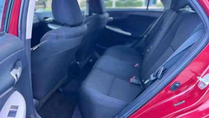 Toyota Corolla S 2024 à vendre - Volant à gauche, sièges en cuir, caméra de recul, écran tactile, phares au xénon - Product Image 4