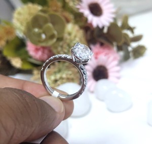 4.20 CT แหวนหมั้นเพชรที่โตในห้องปฏิบัติการทรงรี14K ทองคำขาวเครื่องประดับเพชรคลาสสิกไม่เหมือนใครแหวนแต่งงานผู้หญิง - Product Image 3