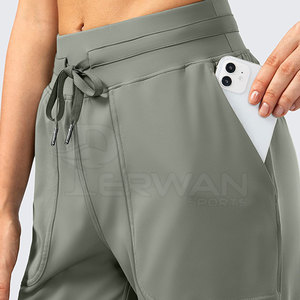 กางเกงเอวระดับพรีเมียมของผู้หญิงเอวกลางสีแบบกำหนดเองสำหรับฤดูหนาวสวมใส่สบาย - Product Image 4