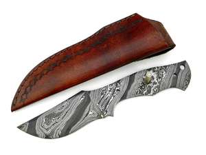 Kit de cuchillos de caza de acero de Damasco hechos a mano, Funda de cuero, mango de madera, cuchillo de bolsillo OEM personalizable para uso industrial al aire libre - Product Image 3