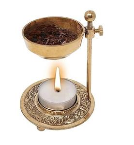 Vente en gros Fournitures d'église Brûleur d'encens en laiton Brûleur d'encens décoratif en laiton de style européen. - Product Image 1