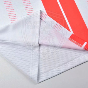 Uniforme de football à manches courtes de couleur unie de haute qualité 100% uniforme de football respirant en polyester - Product Image 2