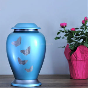 Papillons en argent cendres humaines urne funéraire laiton gravé bleu sarcelle mémorial adulte urne funéraire fabriqué à la main fournisseur exportateur - Product Image 6