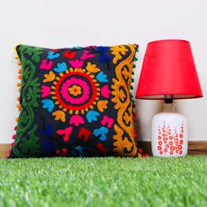 Housse de coussin ethnique indienne brodée à la main en gros décorative pour canapé, canapé, chaise, Suzani - Product Image 1