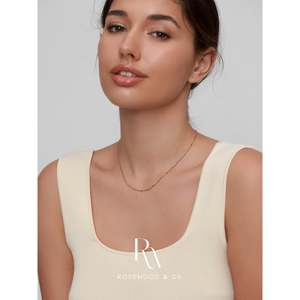 Ciondolo Rubino Rosso Placcato Oro 18K, Collana con Zirconia Ovale Anti-ossidazione, Regalo con Perline Arcobaleno e Motivo a Forma di Auto, Pietra Principale in Perla - Product Image 1