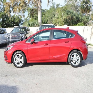 CHEVROLET CRUZE LT HATCHBACK Turbo AWD R18 2017 D'OCCASION Sièges en tissu foncé prêts à être expédiés - Product Image 2