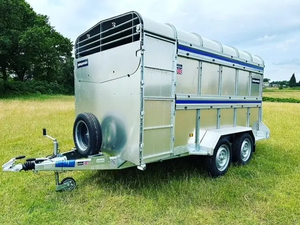 Remorque Premium pour Chevaux d'Élevage à Vendre avec Essieu Triple de 14 Pieds, Capacité de 3500 kg et Portes Centrales Amovibles - Product Image 2