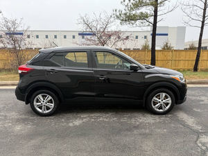 NISSAN KICKS SV FWD 2019 d'occasion LHD/RHD - Product Image 3