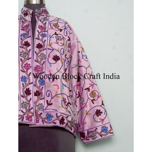 Abrigo Corto Informal de Terciopelo con Bordado Suzani para Mujer, Estilo Bohemio Floral, Moda Urbana, 100% Algodón, Cuello Alto Abierto - Product Image 2