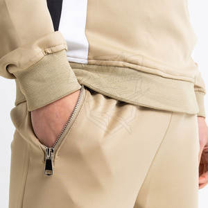 Conjunto de Sudadera con Capucha y Pantalones Cortos Deportivos para Hombre, Diseño de Logotipo Personalizado, Venta al por Mayor - Product Image 5