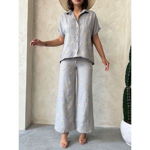 Chemisiers et chemises brodés pour femmes, produits en gros - Product Image 3