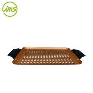 Bandeja rectangular antiadherente para barbacoa con asa de material metálico - Product Image 2