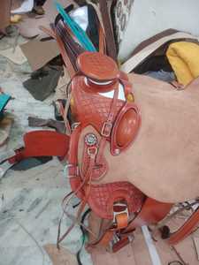 Silla de montar de cuero premium hecha a mano para carreras, estilo western e inglés, con estructura de madera/fibra de vidrio/plástico, personalización disponible - Product Image 6