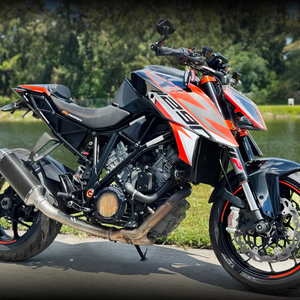 KTM 1290 Super Duke R usada del 2018 disponible - Product Image 1